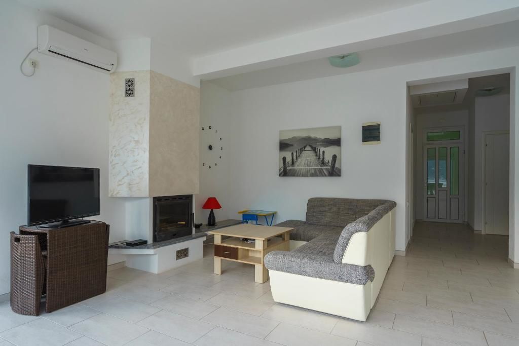 Виллы Villa KOSTA Дони-Моринь