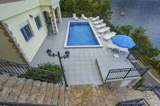 Виллы Villa KOSTA Дони-Моринь Апартаменты с видом на море-1